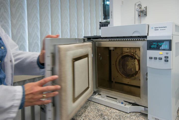 Chromatograf gazowy Agilent 7820 A z detektorem płomieniowo jonizacyjnym FID