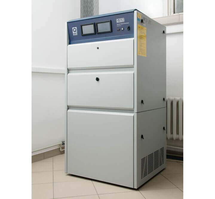 Komora starzeniowa z lampą ksenonową model Q-SUN Xe-3-HBSE