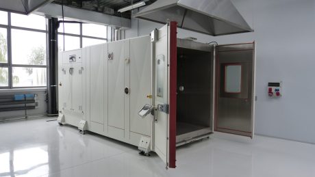 Wnętrze komory klimatycznej walk-in